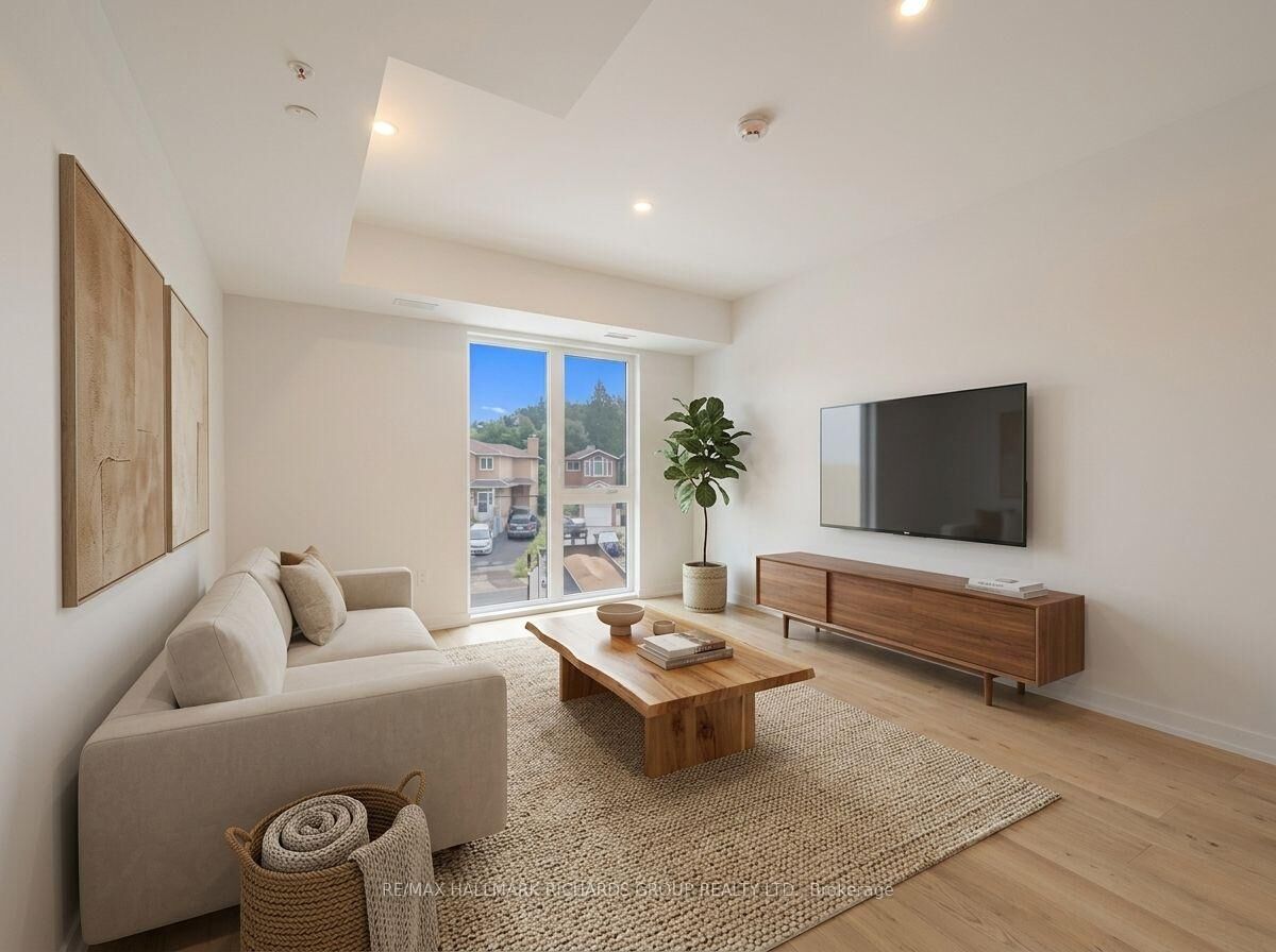 Property Photo:  168 Clonmore Drive 3  ON M1N 1Y1 