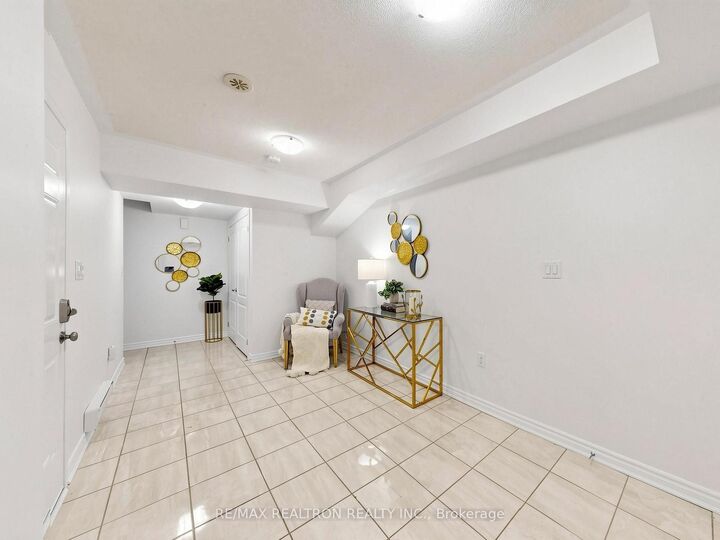 Property Photo:  1072 Clipper Lane  ON L1X 0E8 