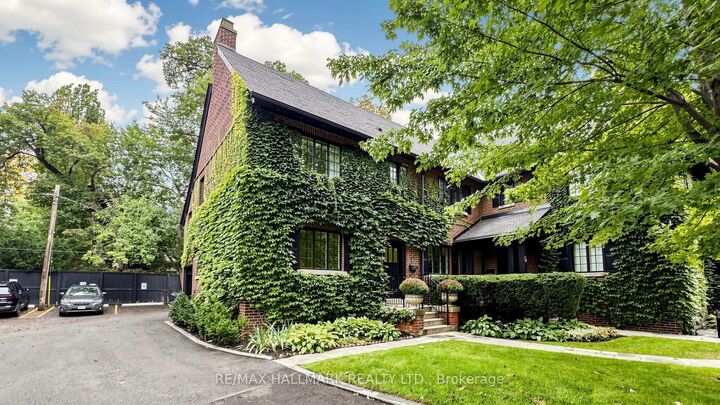 Property Photo:  12 Ancroft Place  ON M4W 1M4 