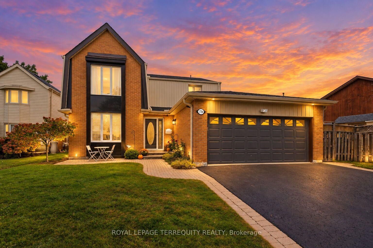 Property Photo:  1794 Meadowview Avenue  ON L1V 3G8 