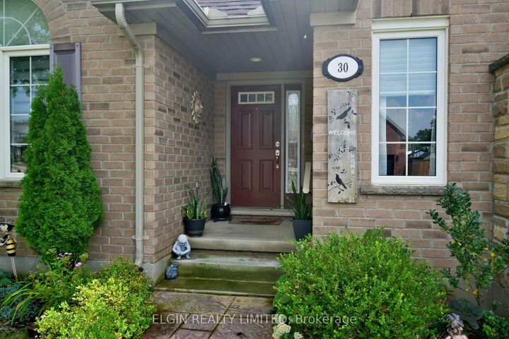 Property Photo:  30 Peach Tree Boulevard  ON N5R 0B5 