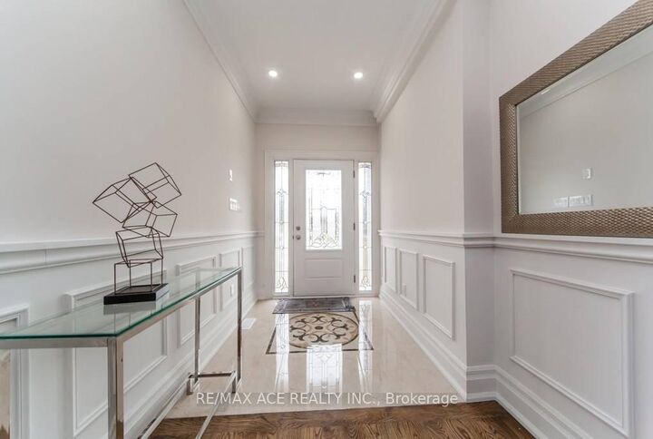 Property Photo:  48A Leyton Avenue  ON M1L 3T7 