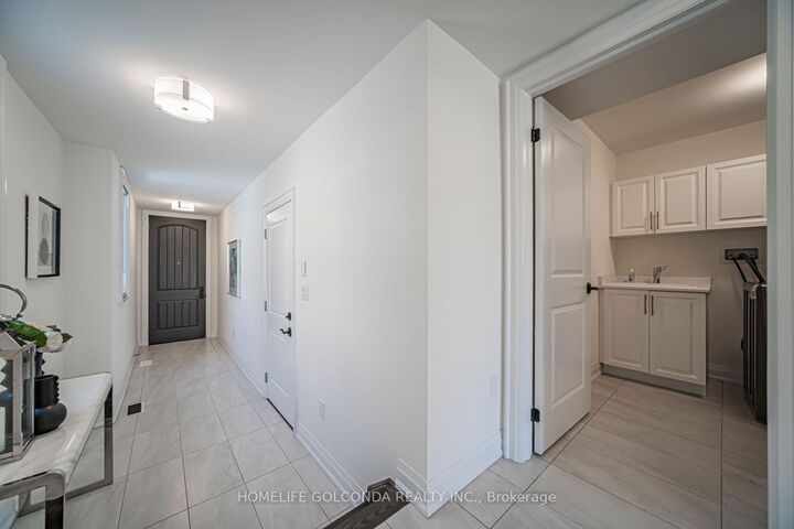 Property Photo:  2 Silvermills Lane  ON L6C 3L5 