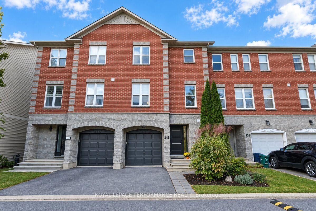 Property Photo:  141 Arcola Private  ON K1K 4W9 