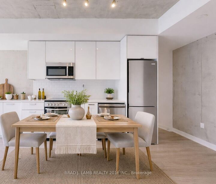 Property Photo:  284 King Street E 2502  ON M5A 1K4 