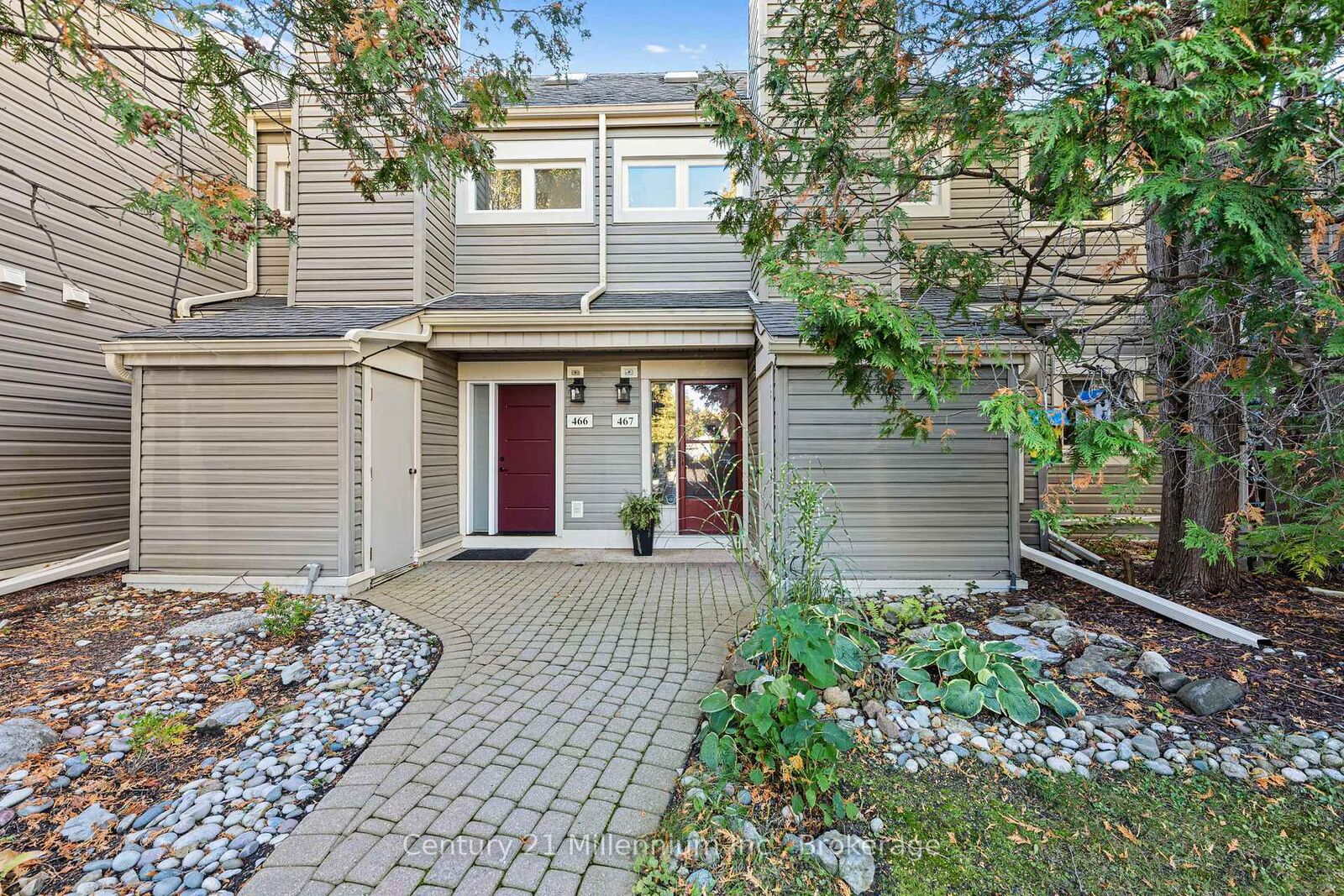 Property Photo:  467 Oxbow Crescent 7  ON L9Y 5B4 