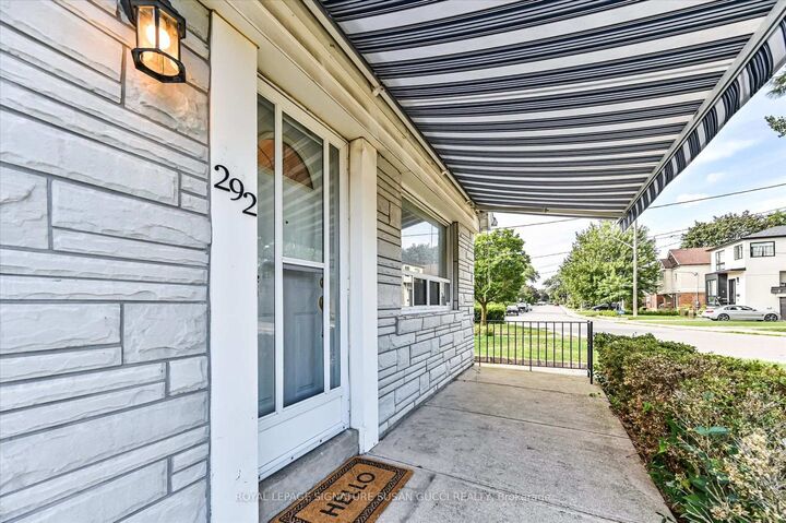 Property Photo:  292 Glebemount Avenue  ON M4C 3V3 