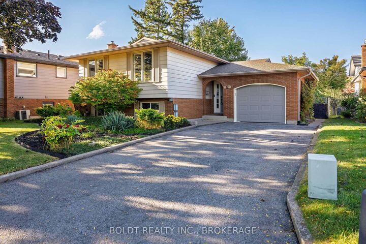 Property Photo:  12 Bayshore Crescent  ON L2N 5Y4 