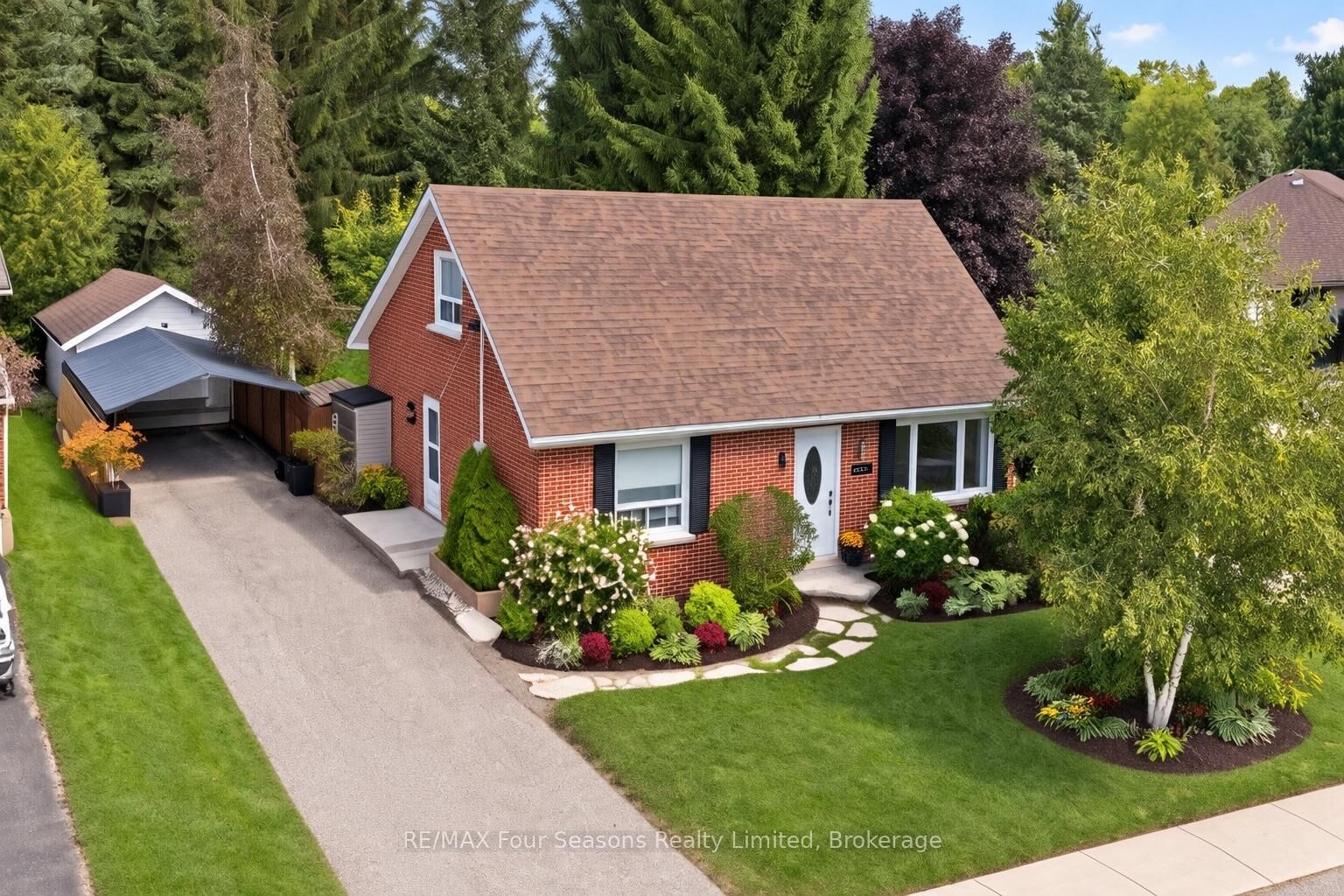 Property Photo:  50 Amaranth Street W  ON L9W 5M5 
