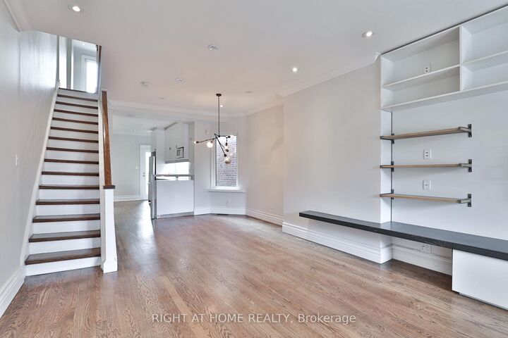 Property Photo:  119 Manning Avenue  ON M6J 2K6 
