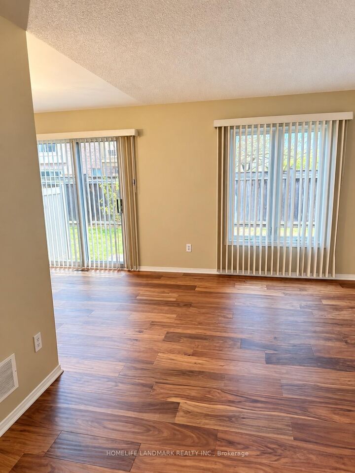 Property Photo:  35 Ceremonial Drive 60  ON L5R 3G6 