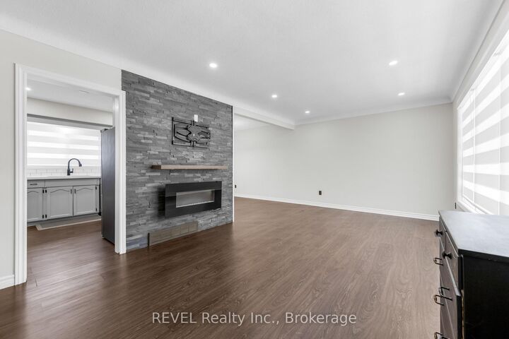 Property Photo:  5 Armour Drive  ON L3C 2N7 