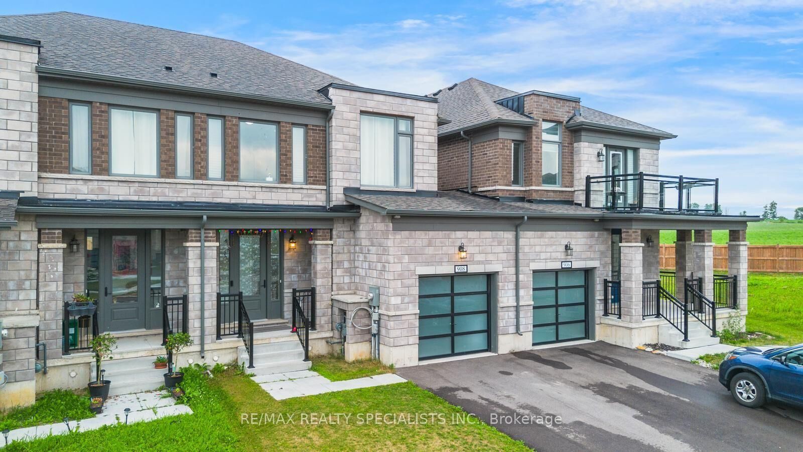 Property Photo:  908 Sobeski Avenue  ON N4T 0N7 