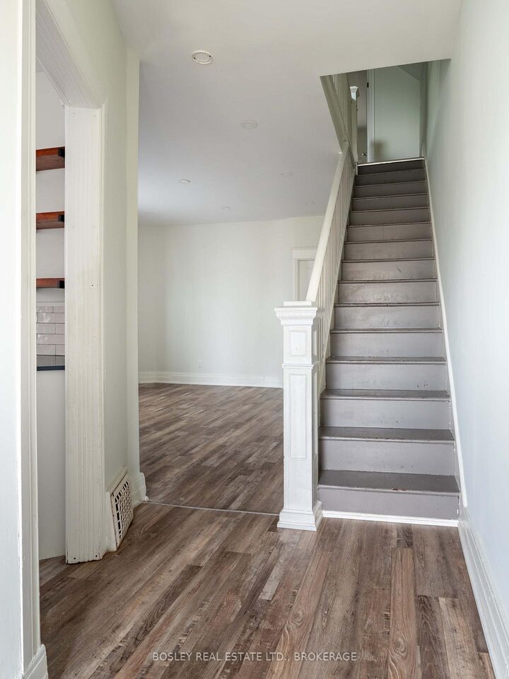 Property Photo:  5 Herrick Avenue  ON L2P 2S7 