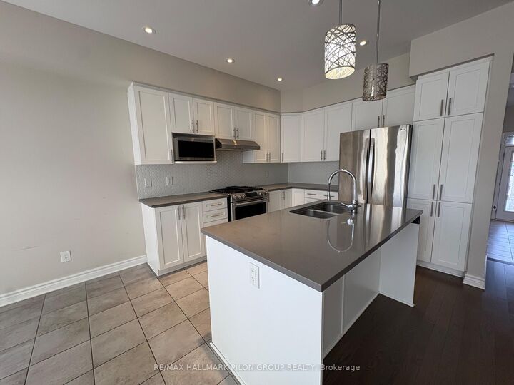 Property Photo:  324 Rainrock Crescent  ON K1W 0J7 