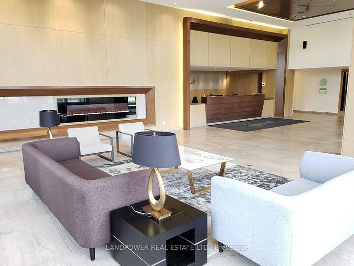 Property Photo: 18 Uptown Drive 602 ON L3R 5M5