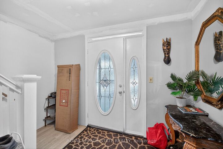 Property Photo:  312 East 12th Street  ON L9A 3Y1 