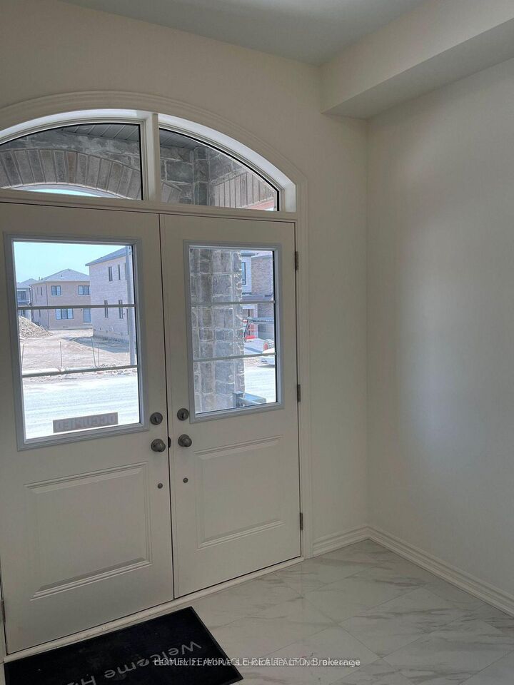 Property Photo:  2144 Coppermine Street  ON L1L 0T1 