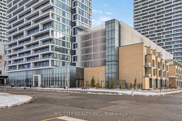 Property Photo:  898 Portage Parkway 2211  ON L4K 0J6 