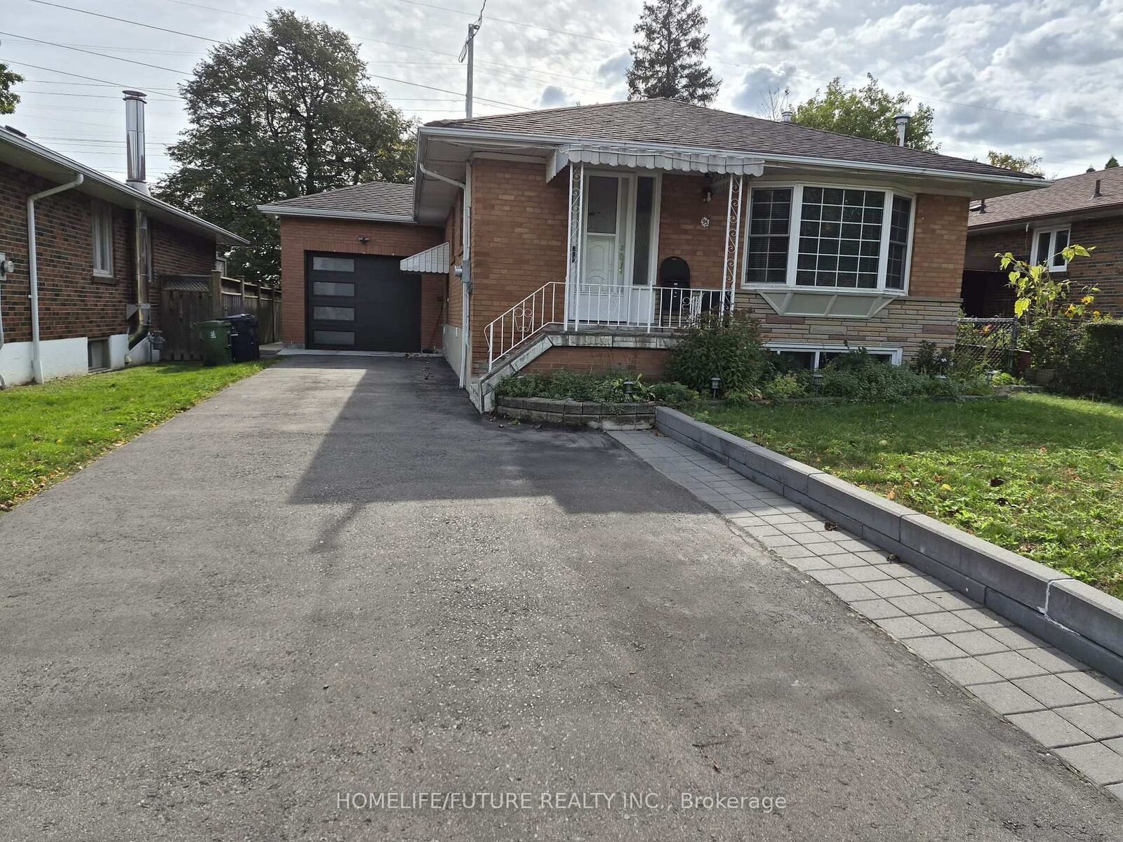 Property Photo: 95 Jarwick Drive Main ON M1H 2H1