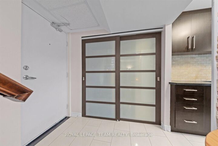 Property Photo:  12 Corkstown Road 201  ON K2H 5B3 
