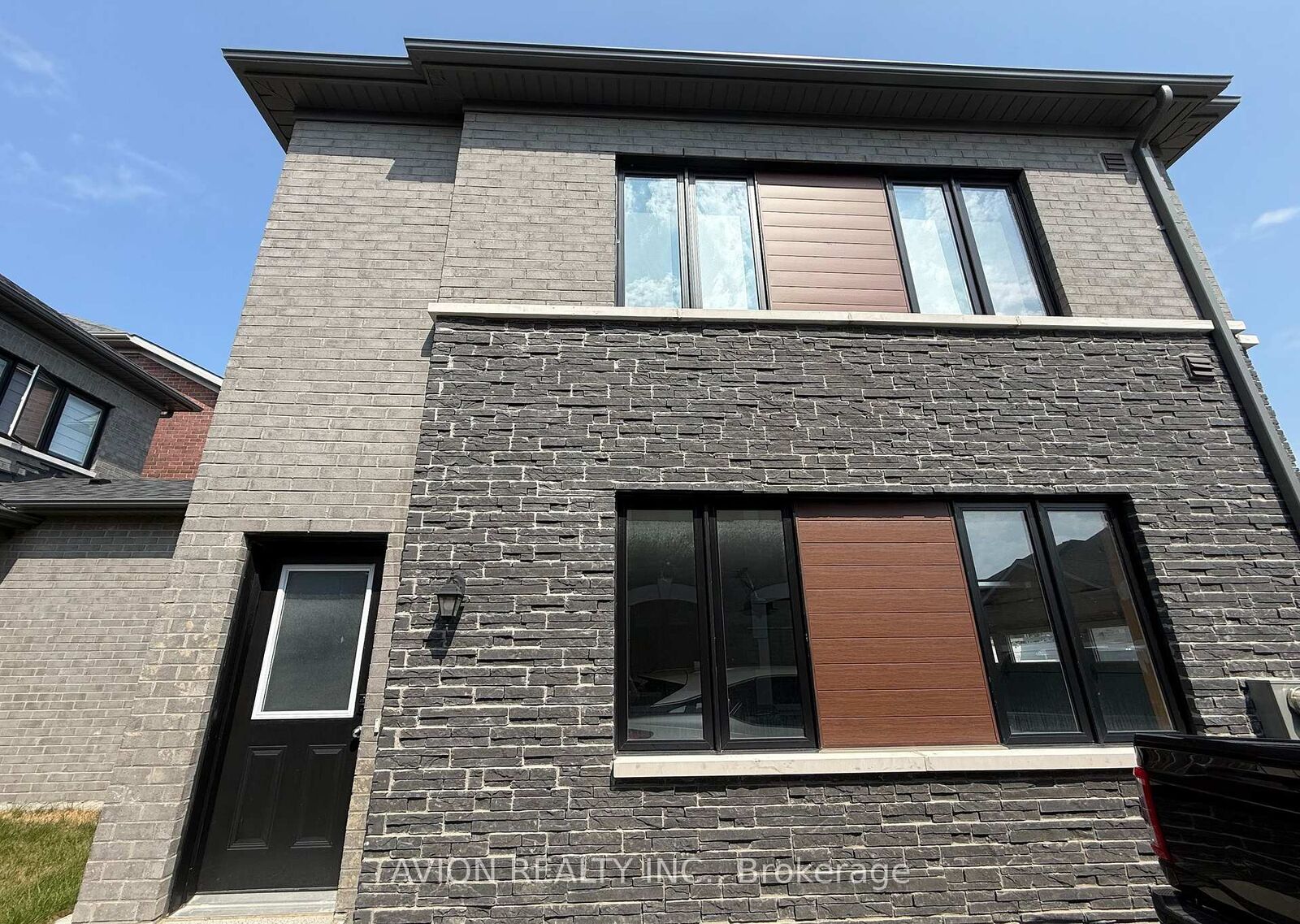 Property Photo:  6 Fred Lablanc Drive E Coach  ON L6B 1R8 