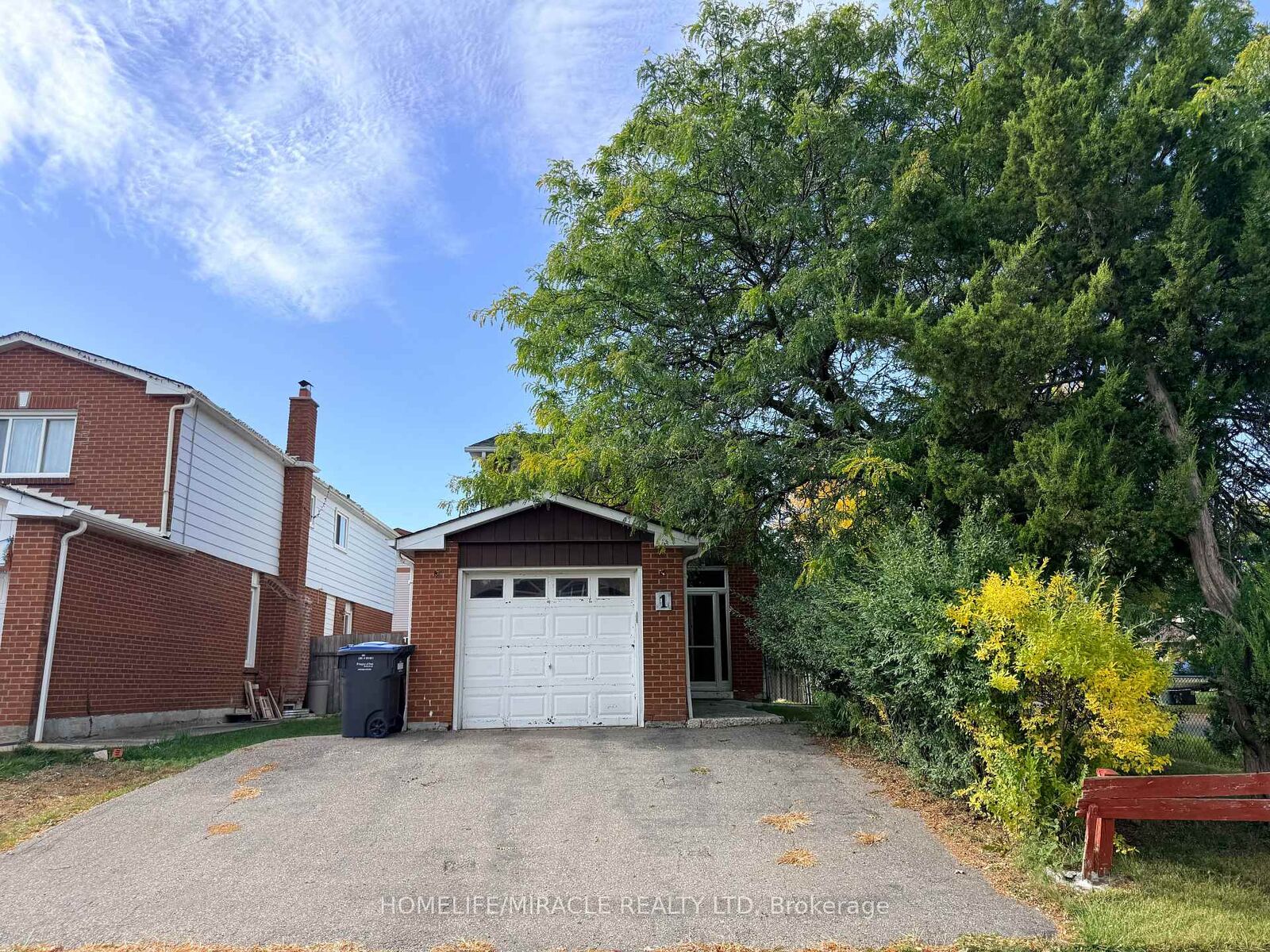 Property Photo: 1 Hudson Drive ON L6Y 2N6