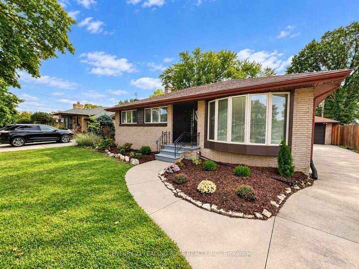 Property Photo:  1275 Parkview Avenue  ON N8S 2X8 