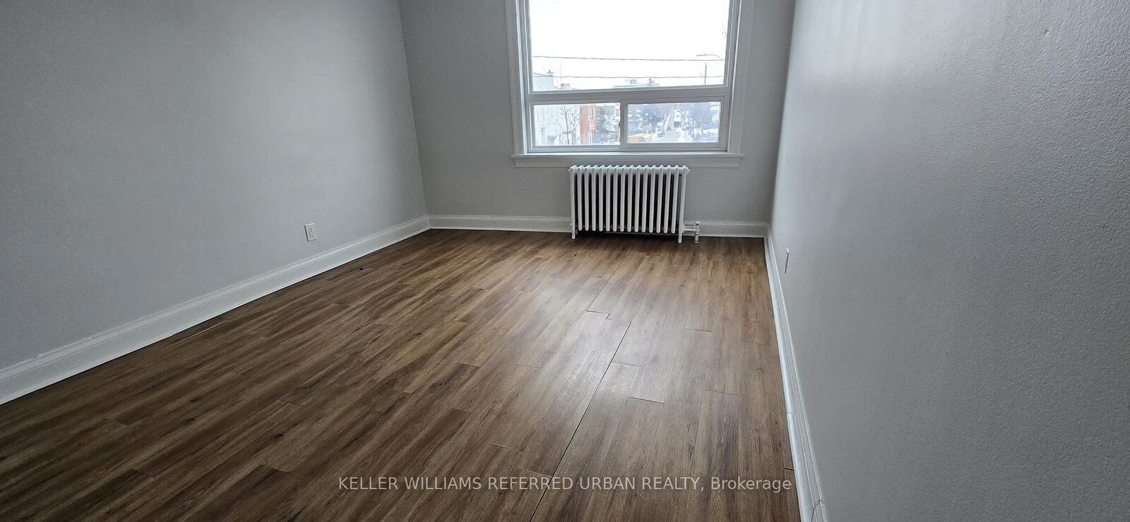 Property Photo:  1854 Eglinton Avenue W 1  ON M6E 3X6 