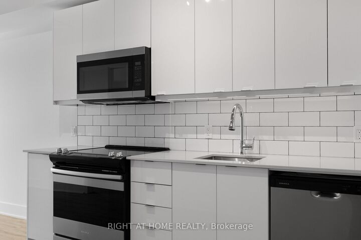 Property Photo:  377 Winona Avenue 604  ON K1Z 5H8 