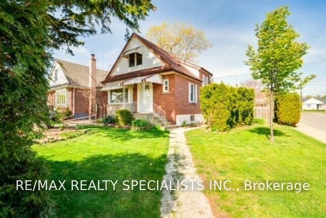 Property Photo:  2 East 41st Street Upper  ON L8T 2Z2 