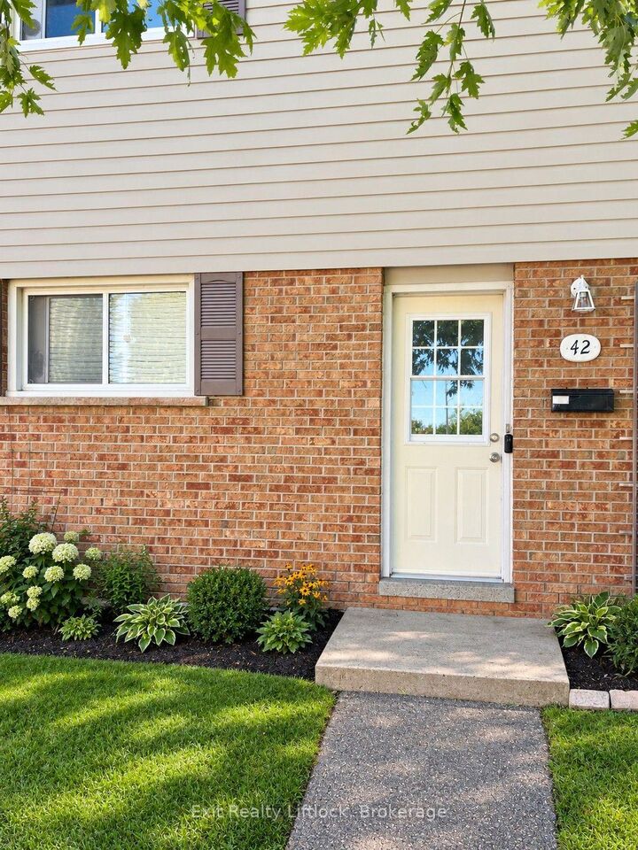 Property Photo:  996 Sydenham Road 42  ON K9J 7V7 