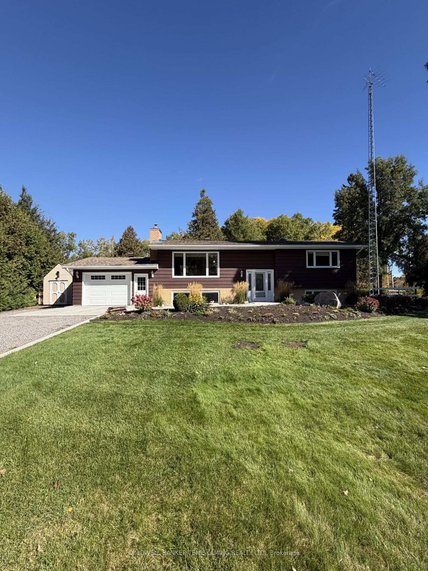 Property Photo:  722027 Grandview Drive  ON P0J 1P0 