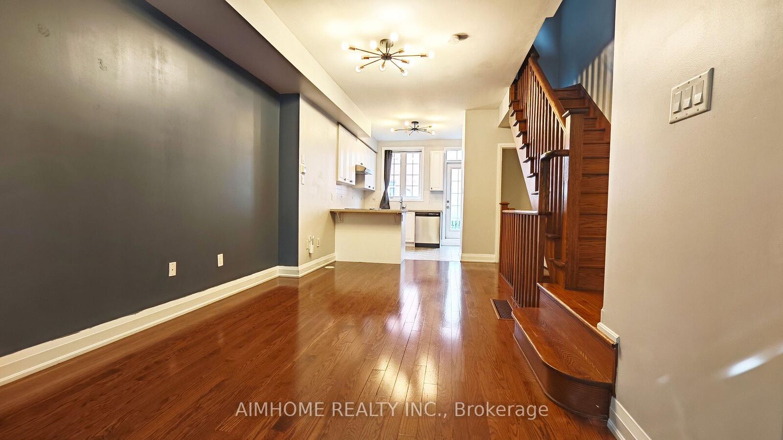 Property Photo:  40 Raffeix Lane  ON M5A 0G5 