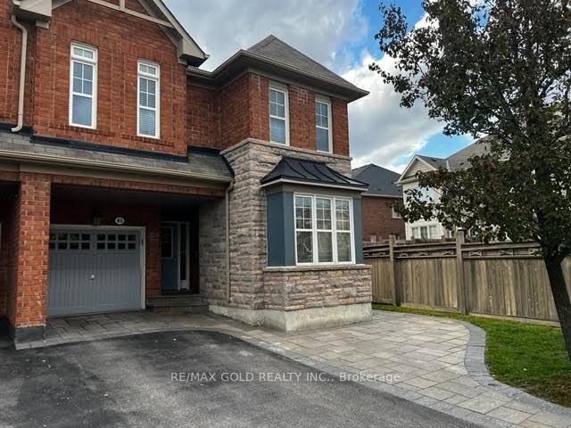 Property Photo:  45 Biddens Square  ON L6P 3P9 