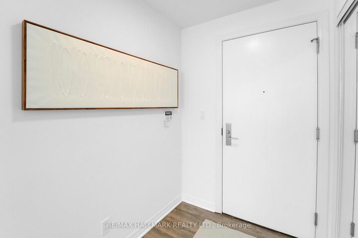 Property Photo:  2015 Sheppard Avenue E 207  ON M2J 0B3 
