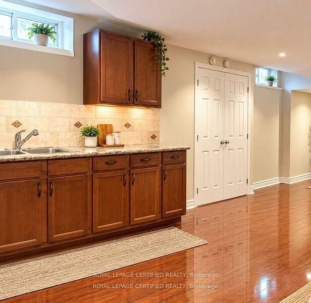 Property Photo:  31 Everingham Circle Bsmt  ON L6R 0R7 