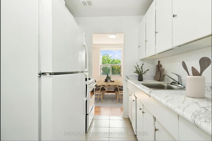 Property Photo:  190 Cosburn Avenue 303  ON M4J 2M1 