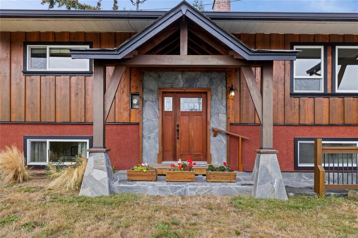 Property Photo:  10842 Grandview Rd  BC V0R 1E0 