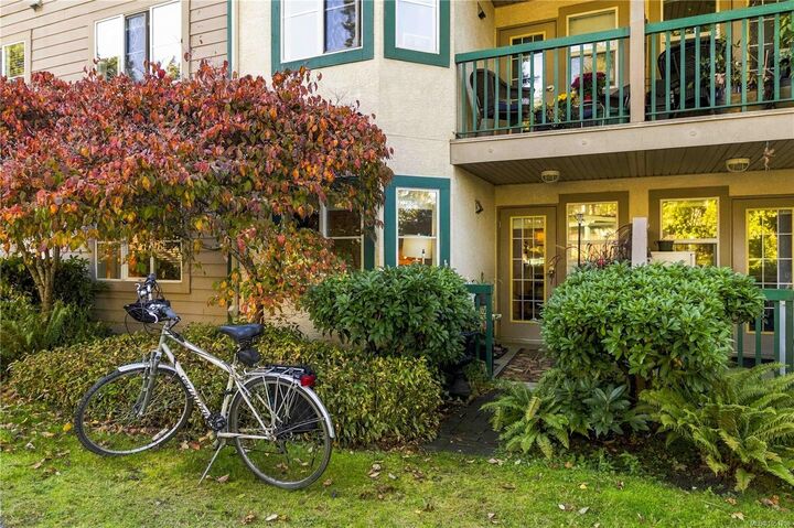 Property Photo:  290 Island Hwy #105  BC V9B 1G5 