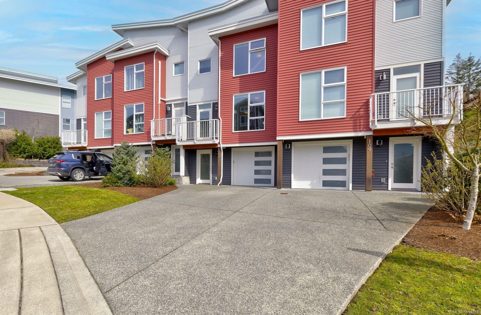 Property Photo:  1800 Summerhill Pl #110  BC V9S 0C7 