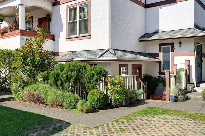 Property Photo:  1200 Richardson St #1  BC V8V 2E1 