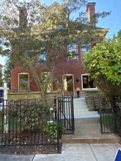 Property Photo: 916 College St PA 15232