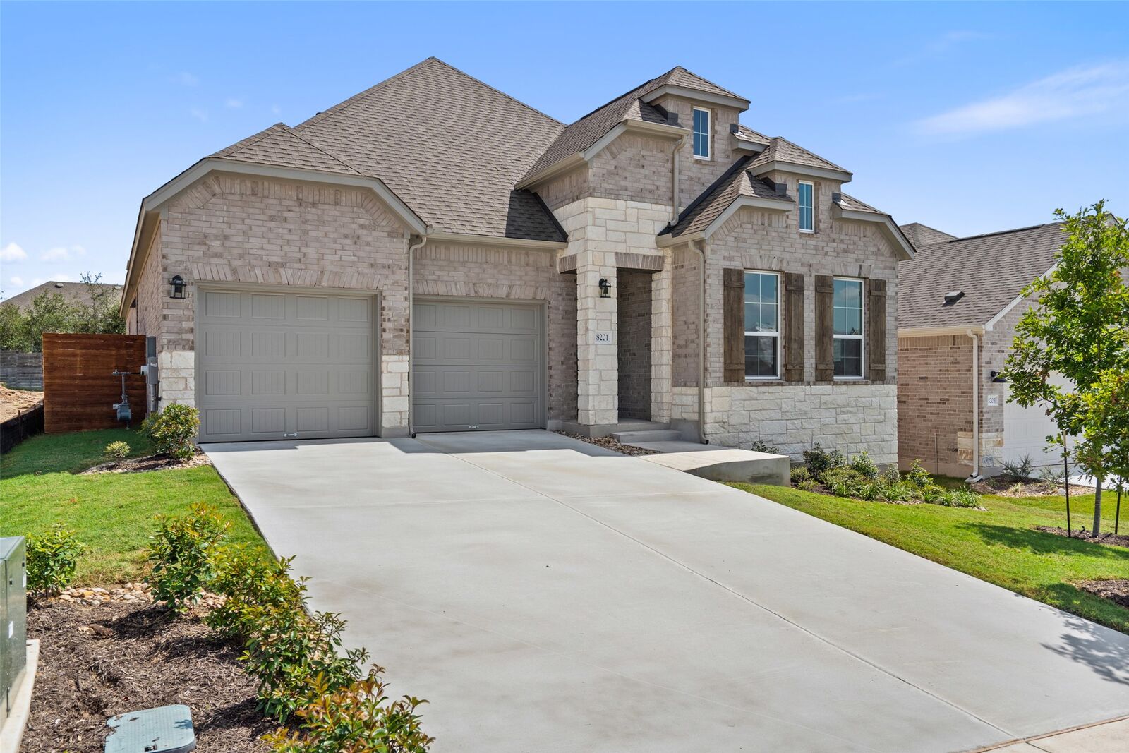 Property Photo: 11413 Lago Leon Street TX 78653