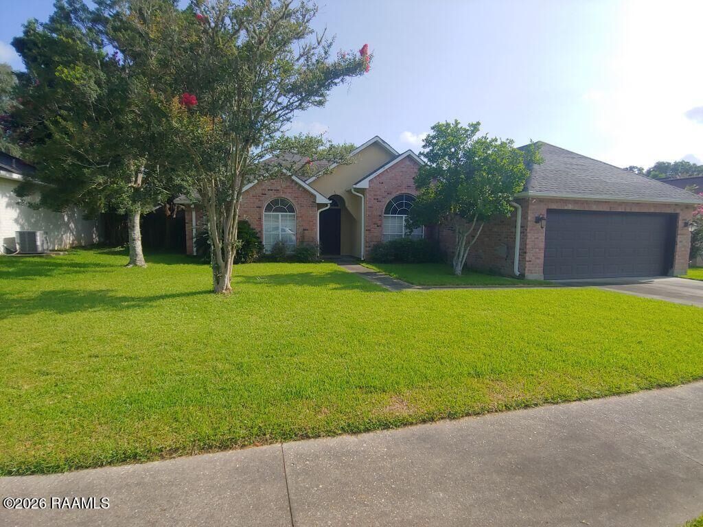Property Photo:  106 Rue Colombe  LA 70520 