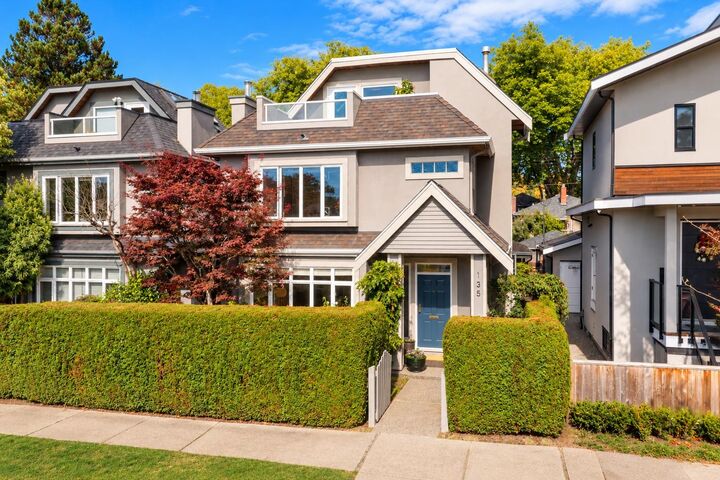 Property Photo:  135 E 43rd Avenue  BC V5W 1T1 