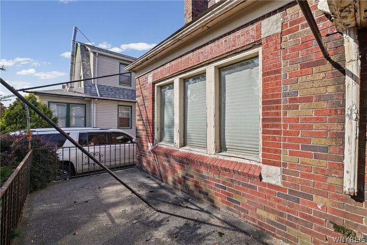 Property Photo:  328 Highgate Avenue  NY 14215 
