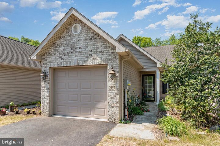 Property Photo:  90 Keswick Drive  PA 17050 