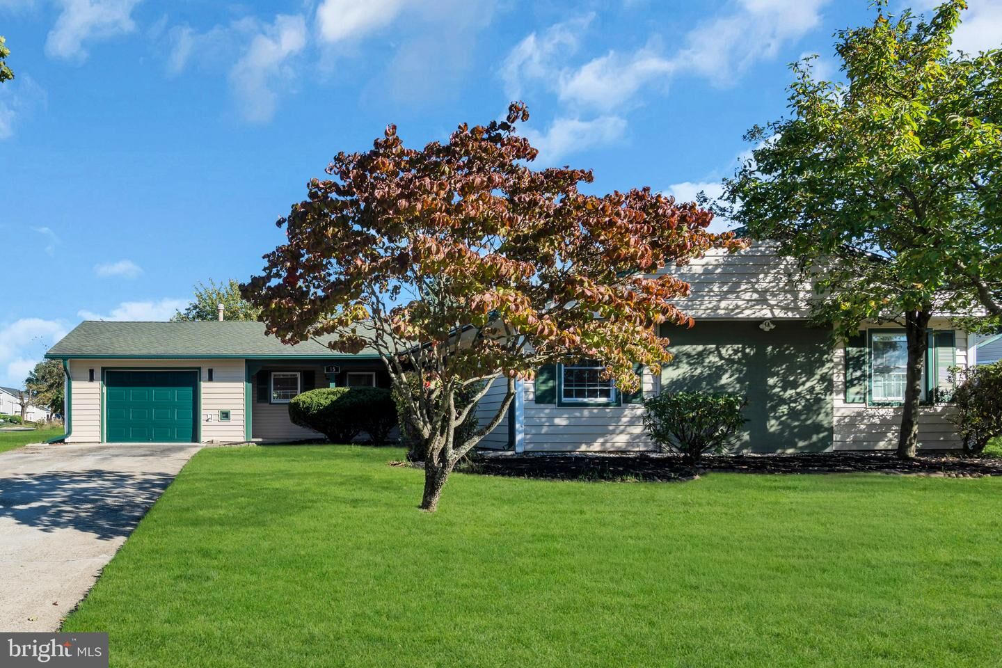 Property Photo:  15 Toledo Lane  NJ 08046 