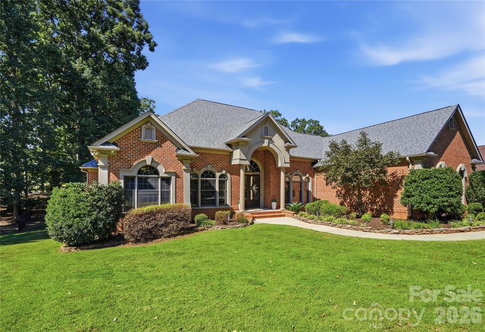 Property Photo: 2469 Stoneview Court NC 28037
